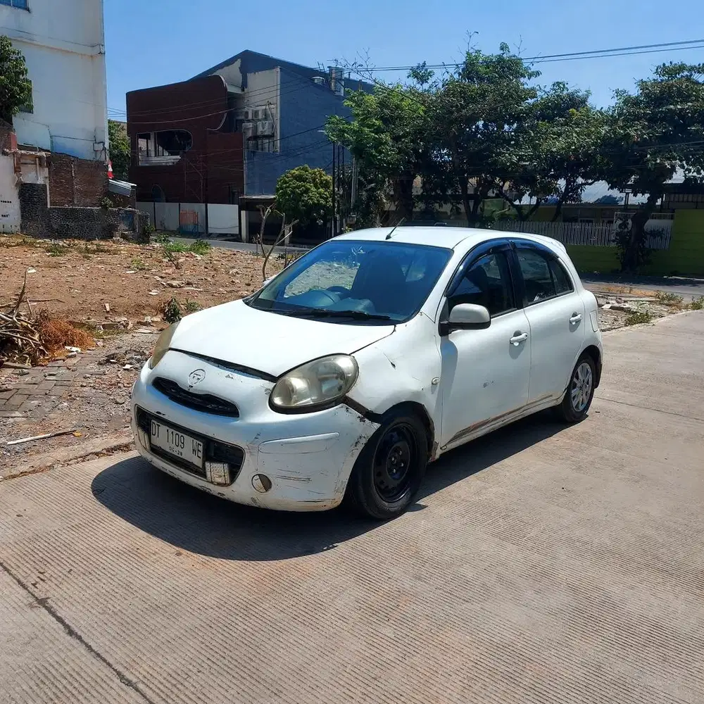NISSAN MARCH MT