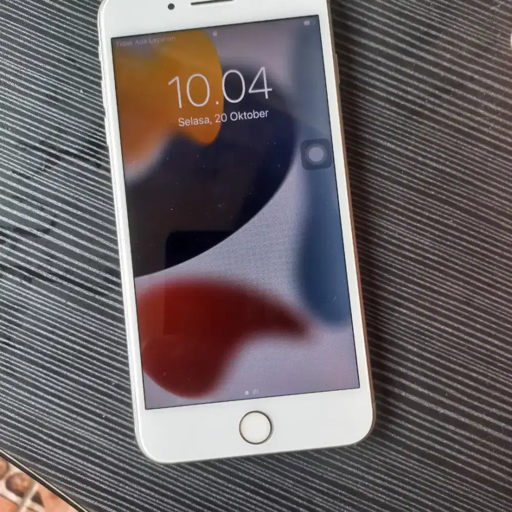 Iphone 7 plus 128 lupa pswd