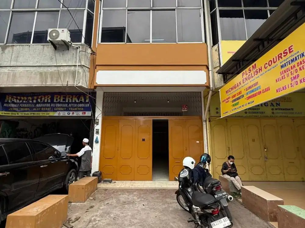 Ruko Cuan Jalan Besar Sutomo dekat Krakatau Mantappp