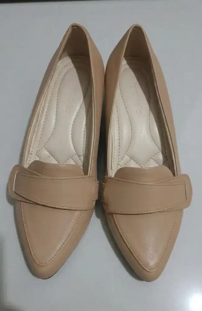 ​[NEW/BARU] Faradela Apricot Heels Pantofel Size 39 (5 cm)