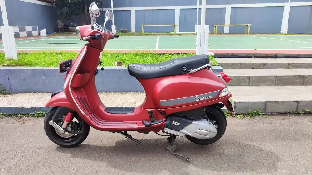 Vespa S 125 iget 3V  2019 Merah Mulus Surat Lengkap Tangan Pertama