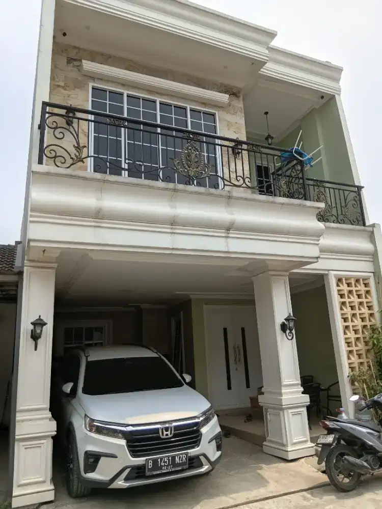 Rumah Cantik 2 lantai dalam cluster