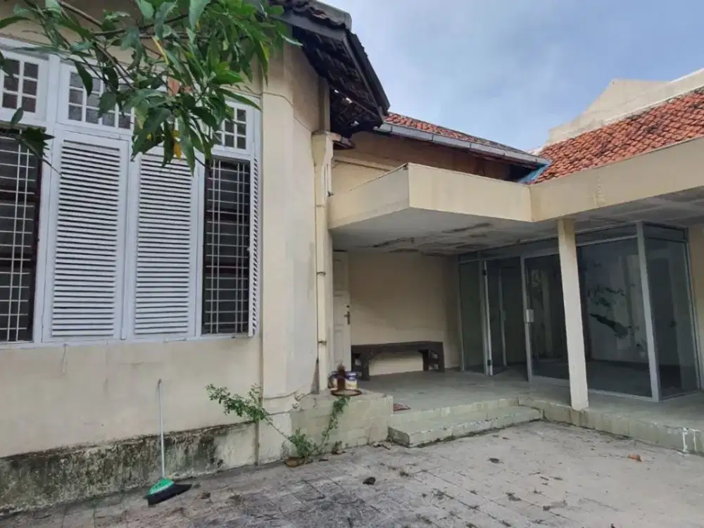 Disewakan Rumah Komersial dekat Diponegoro Dr Soetomo