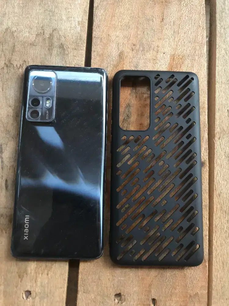 Xiaomi 12 RAM 8+4 Internal 256Gb Batangan