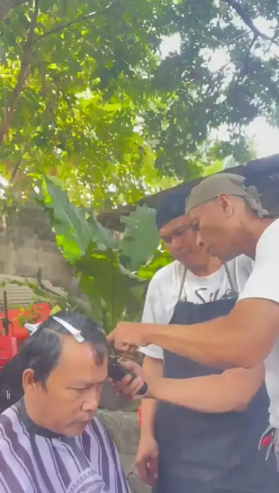 Pangkas Rambut Freelance
