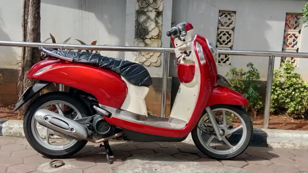 Dijual Scoopy 2013 Tangan Pertama, SS Komplit, Pajak Sampe Bulan 11
