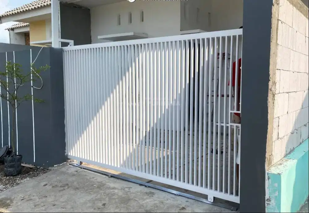 Pintu pagar rumah minimalis