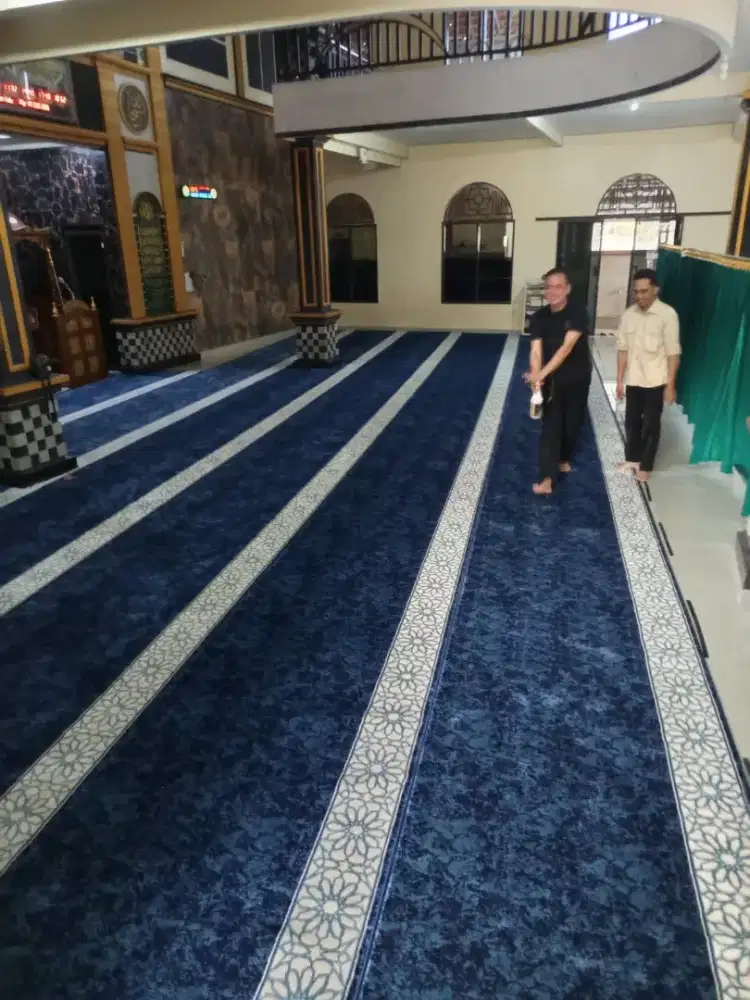 Karpet Masjid Al Imam Navy Abstrak Banyumas – GRATIS Pemasangan