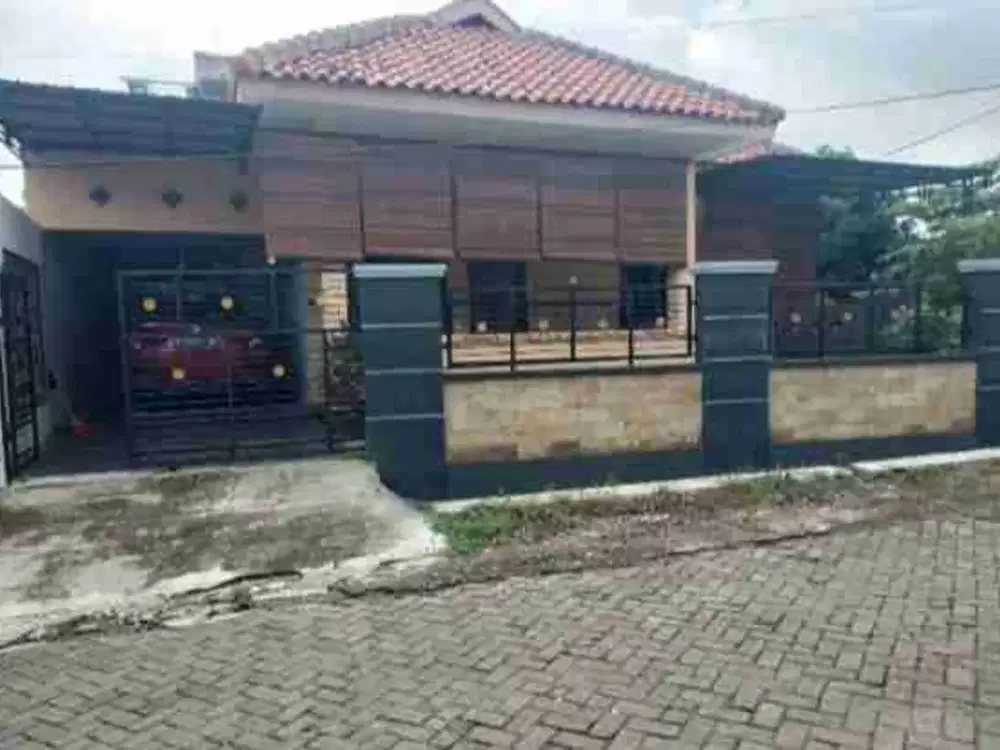 Rumah Hook di Bukit Beringin Elok, Wonosari Ngaliyan, Semarang