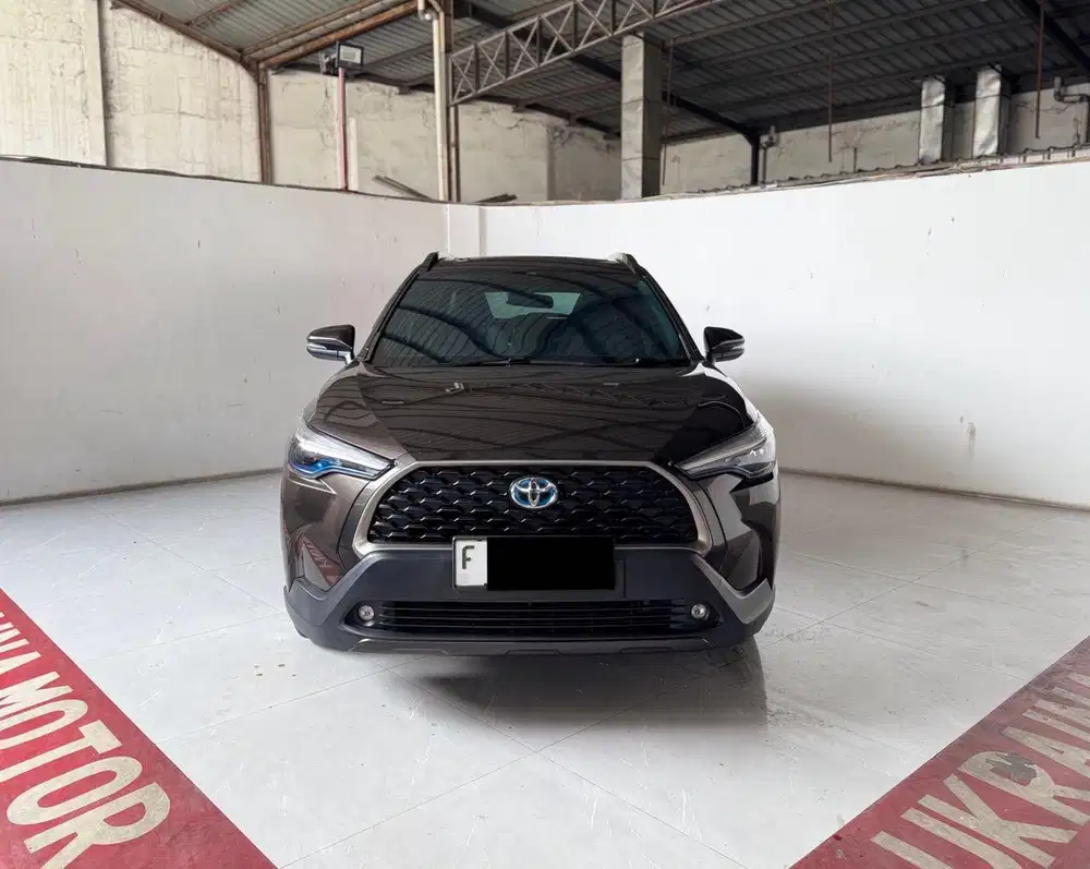 Toyota Corolla cross 1.8 Hybrid at pjk 06-27