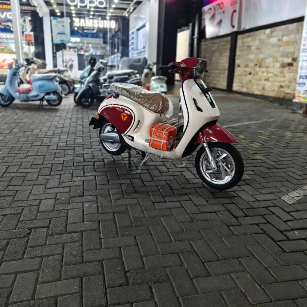 Sepeda motor listrik yadea RS 20 terbaru bisa di antar