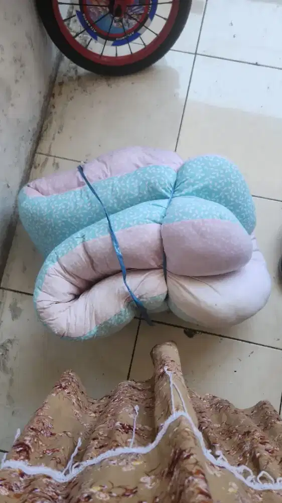 Bantal hamil  preloved