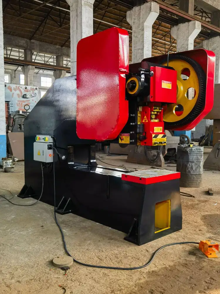 Mesin pon depth throat 25 ton HECTMAC