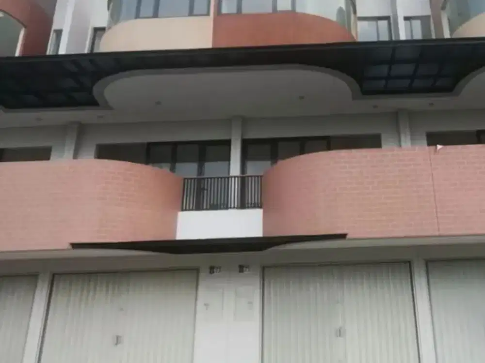 Disewakan Ruko Lavanya gandeng bangunan baru di harapan indah 2 bekasi  Harga sewa  perunit : 75 juta nego
