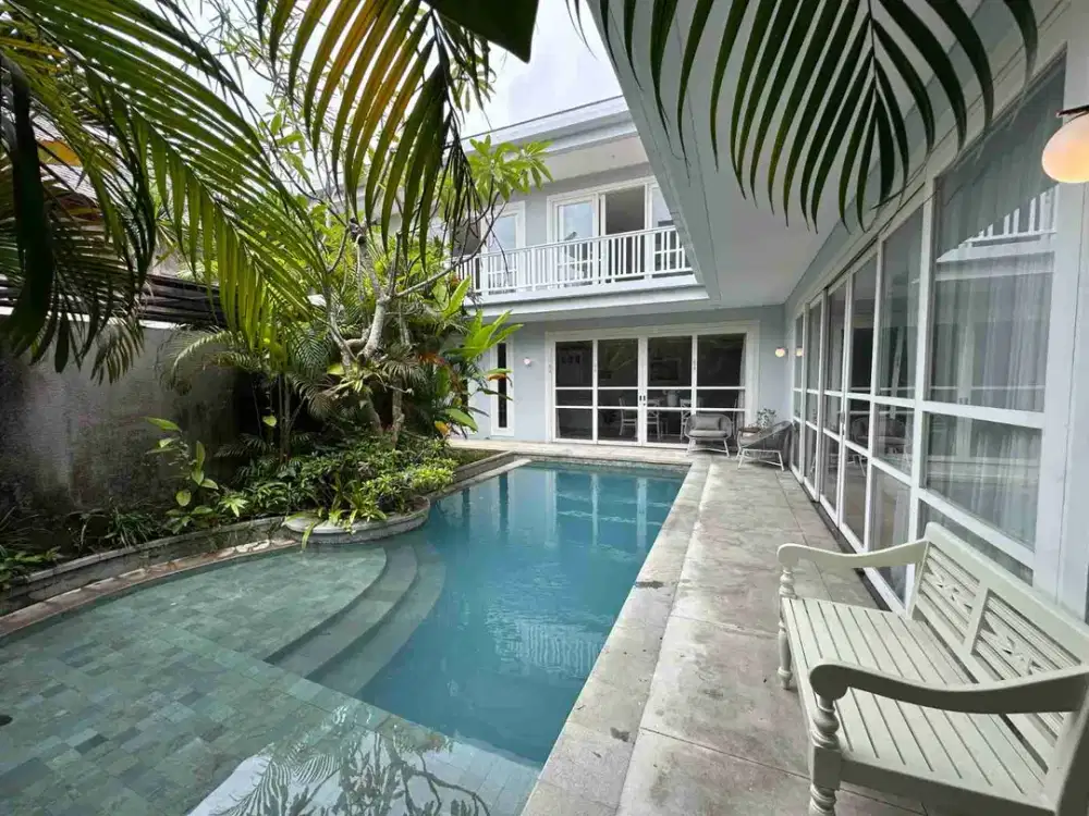 villa jalan kaki ke pantai brawa Canggu bali