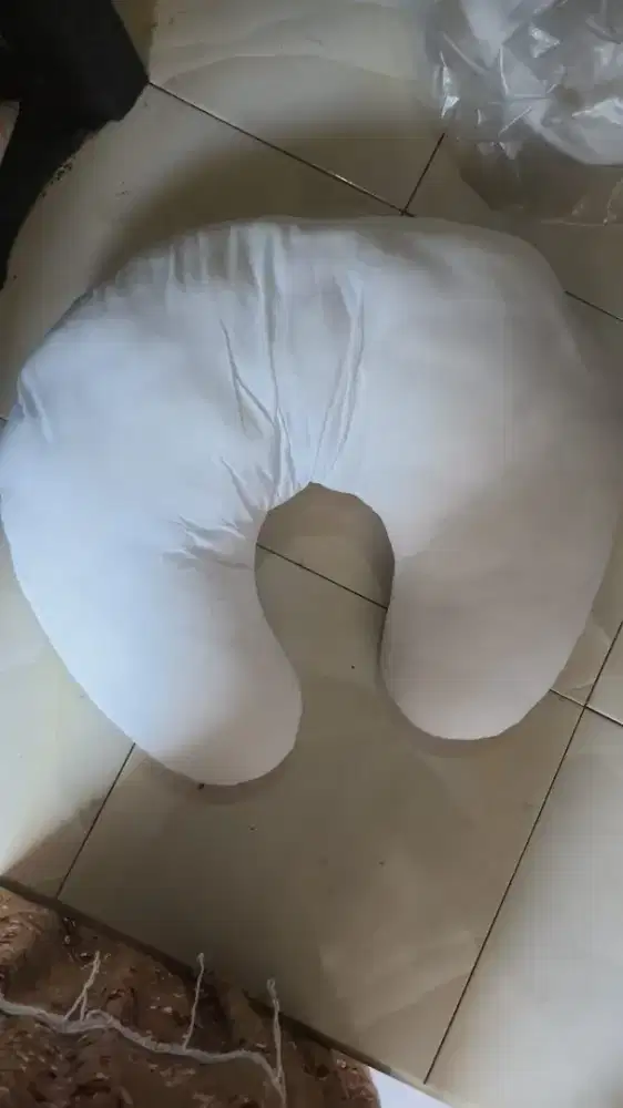 Bantal menyusui masih bagus