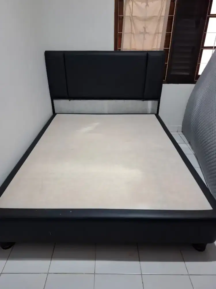 DIPAN/DIVAN/TEMPAT TIDUR 160X200
