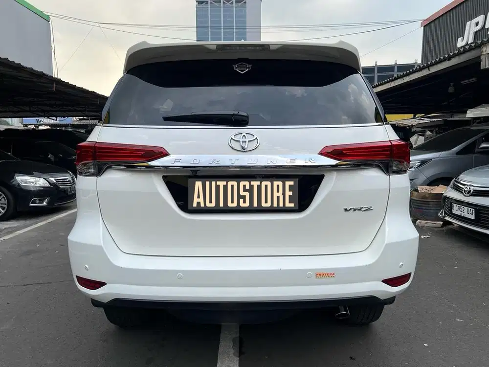[KM 25RB] Toyota Fortuner VRZ Diesel 2017 Putih TRD Innova Pajero 2018