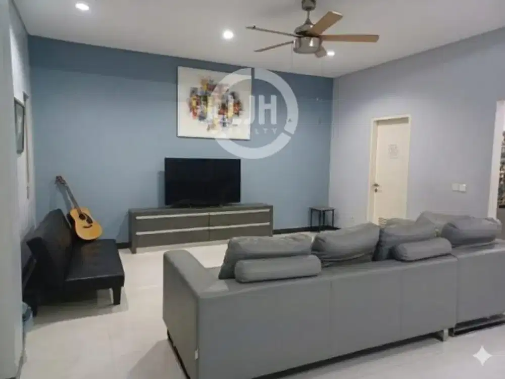 Rumah Furnished 2 Lantai di JGC Cluster Zebrina Cakung Jakarta Timur