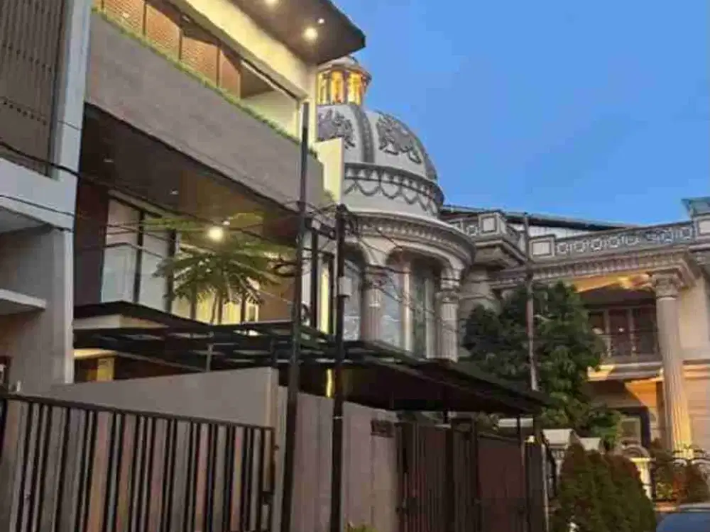 DIJUAL ATAU DISEWAKAN RUMAH MEWAH 3 LANTAI CITRA GARDEN 2 - JAKARTA BARAT