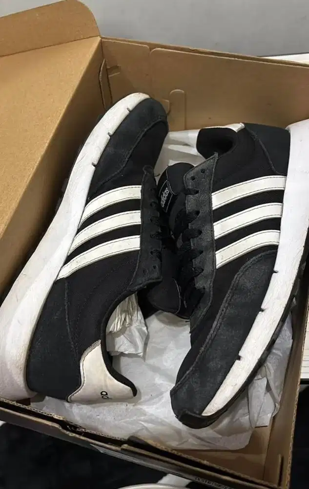 ADIDAS UK 40 insol 25cm, NEGO