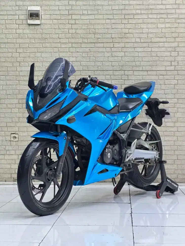Perfect Condition!!Honda CBR 150R 2018 N Asli Decal Mulus-Mustika