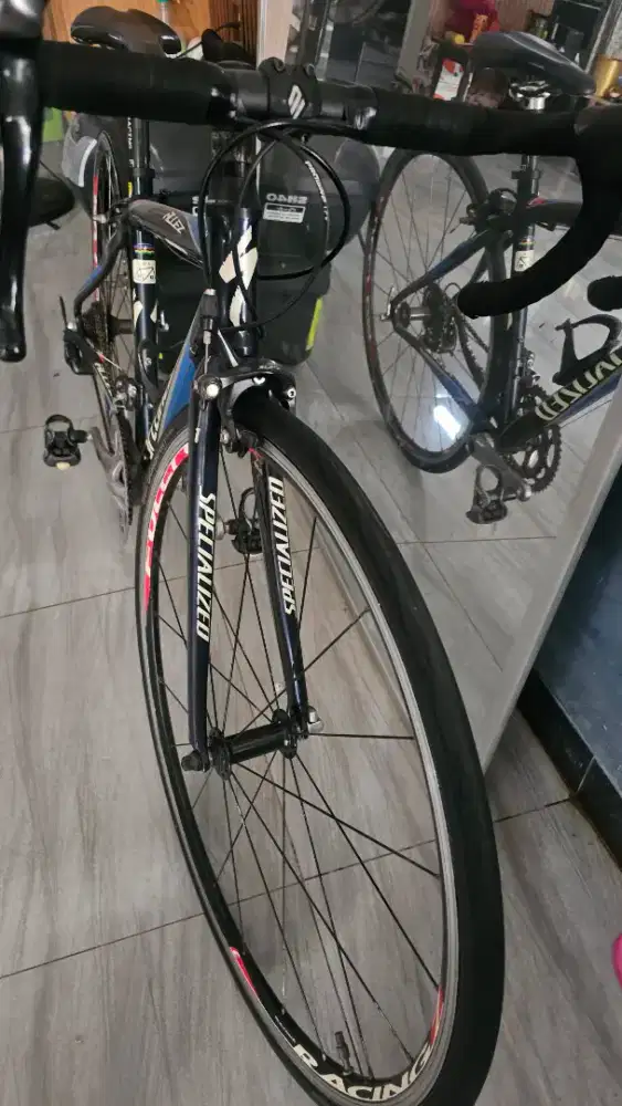 Dijual Sepeda roadbike Specialized