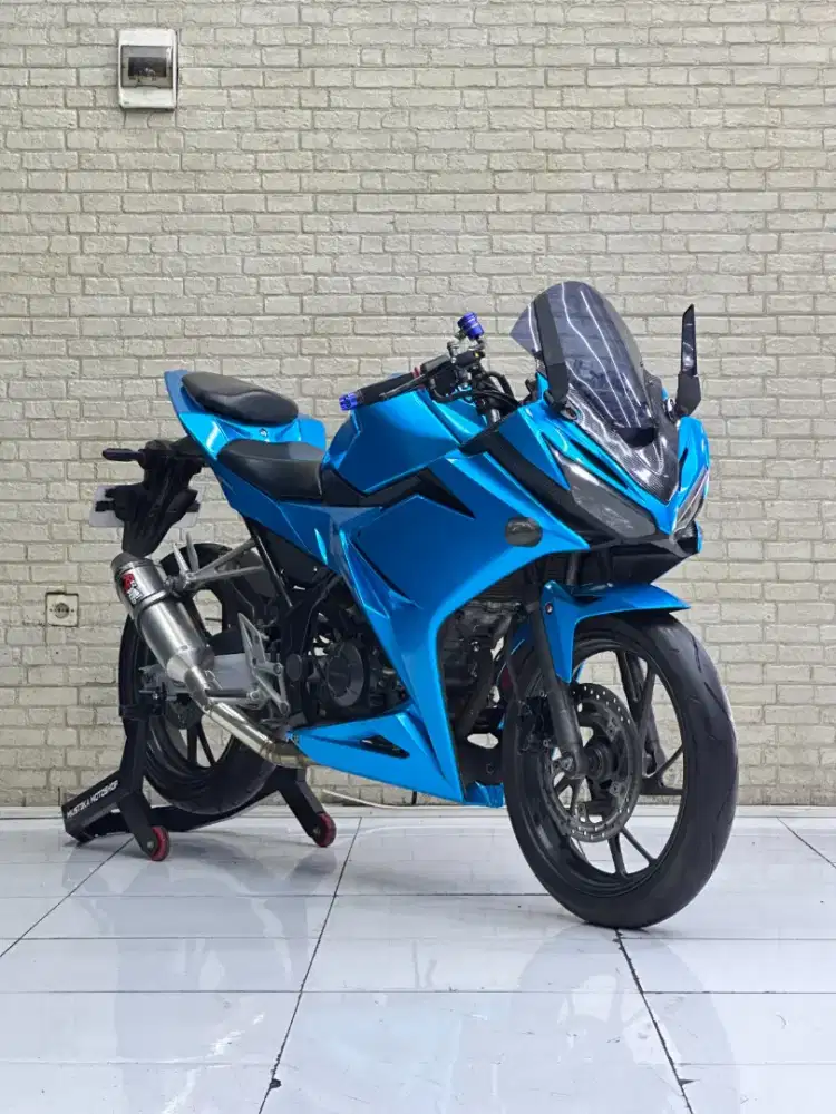 Perfect Condition!!Honda CBR 150R 2018 Decal N Asli Mulus-Mustika