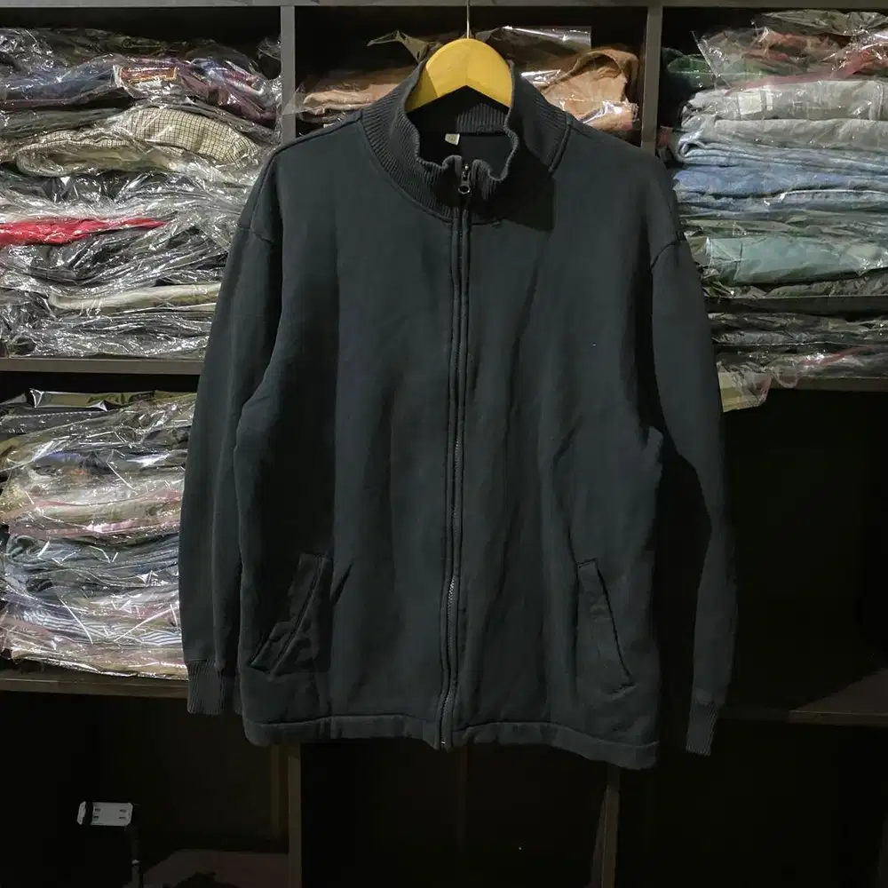 Tracktop Uniqlo - Size L - Jaket zipper charcoal