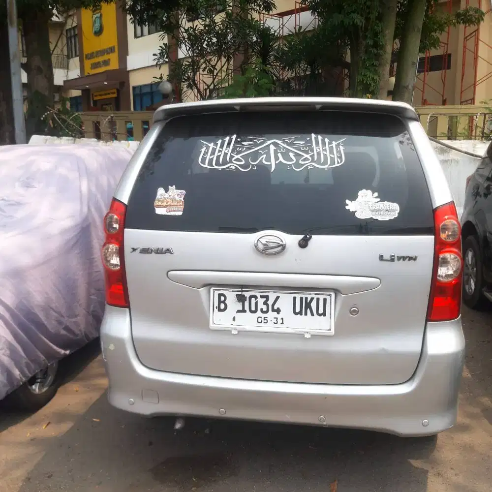 jual mobil bekas xenia 2011 Li 1.0 MT area jakarta