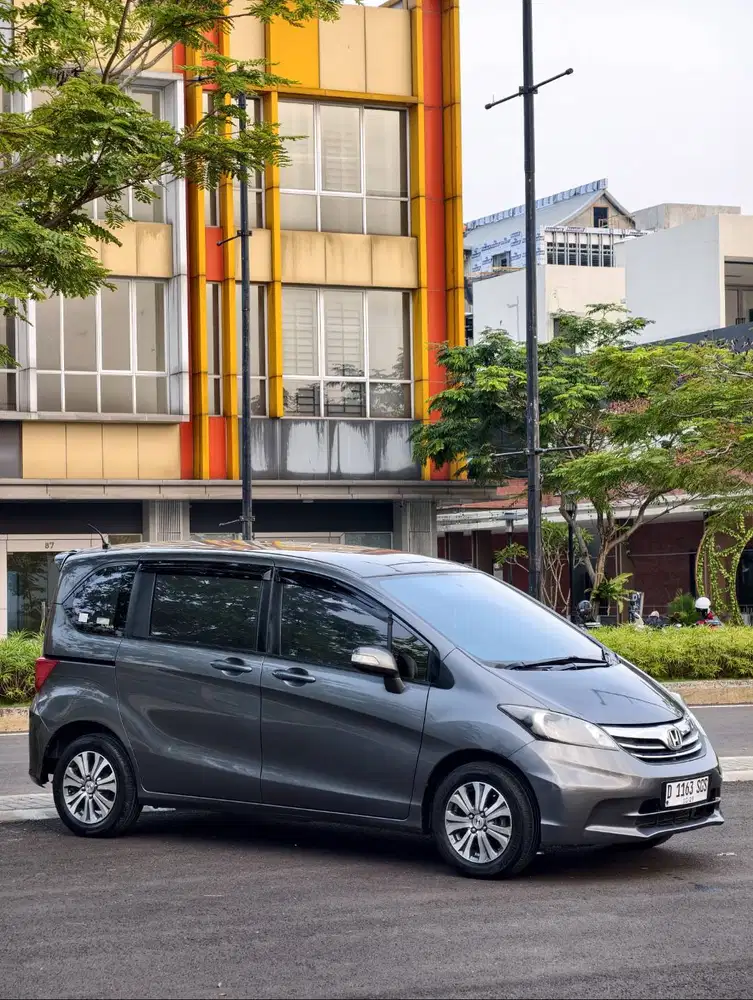 HONDA FREED SD 2014 FACELIFT MATIC-AT