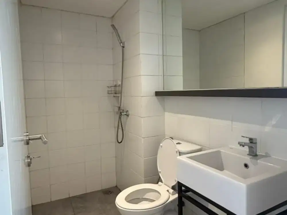 Disewakan Rumah 2 lt di BSD Semi Furnish