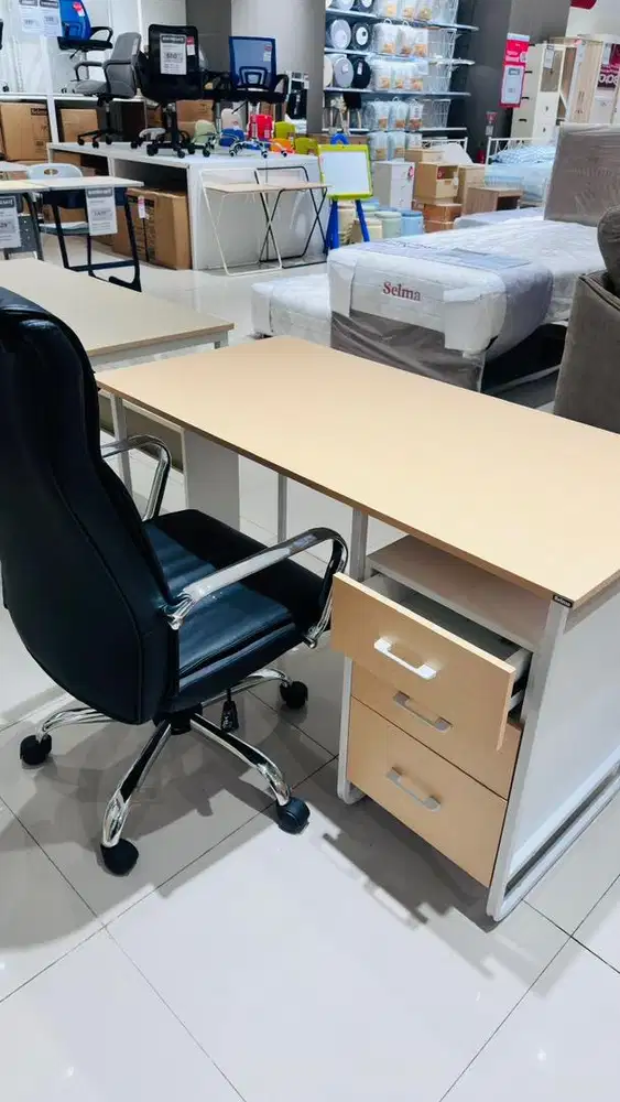 Meja Kantor laci