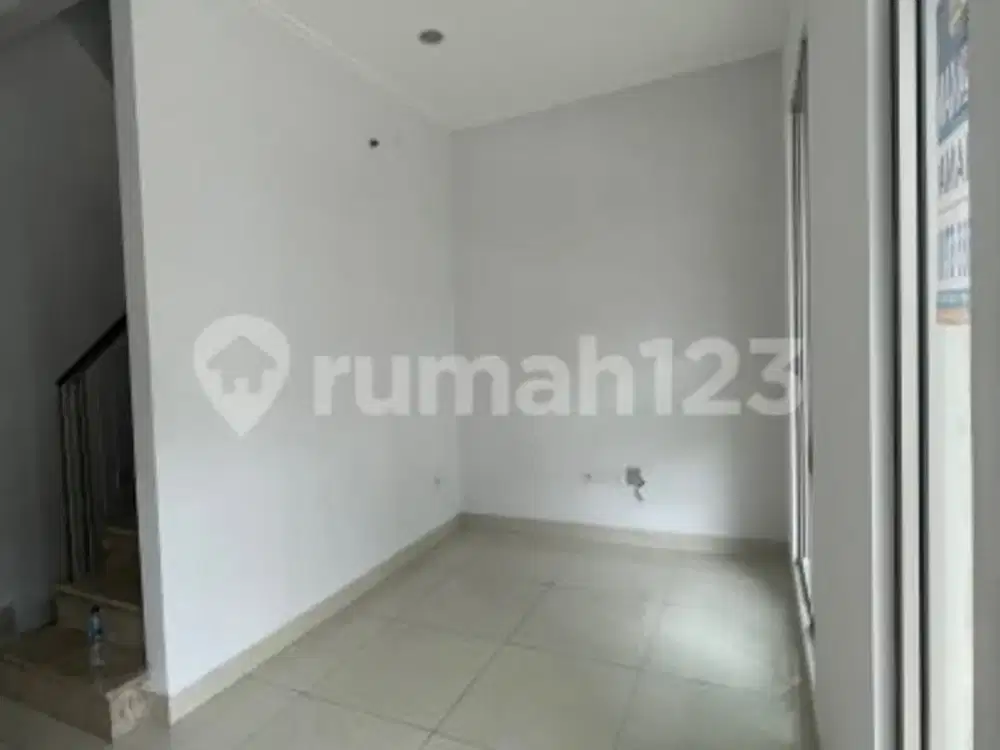Disewakan - Rumah 6X15 2 Lantai Golf Island Ukuran 6X15m2