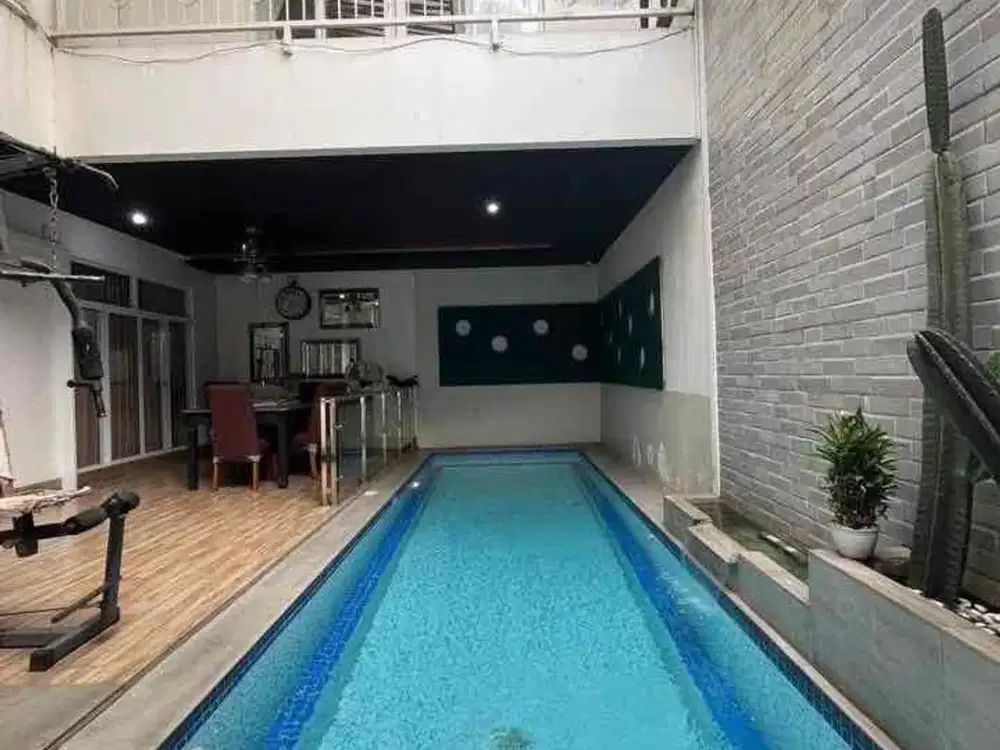 Dijual Rumah mewah Legenda Wisata Cibubur, ada kolam renang