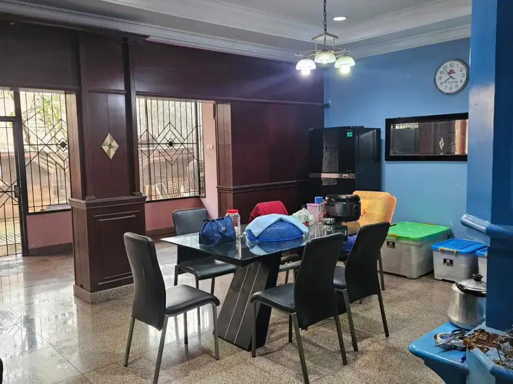 Dijual rumah 2 lantai, dihitung Tanah rumah di Rafles Hill Cibubur