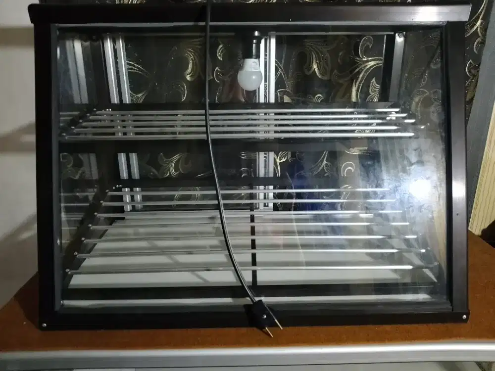 Etalase kue serba guna