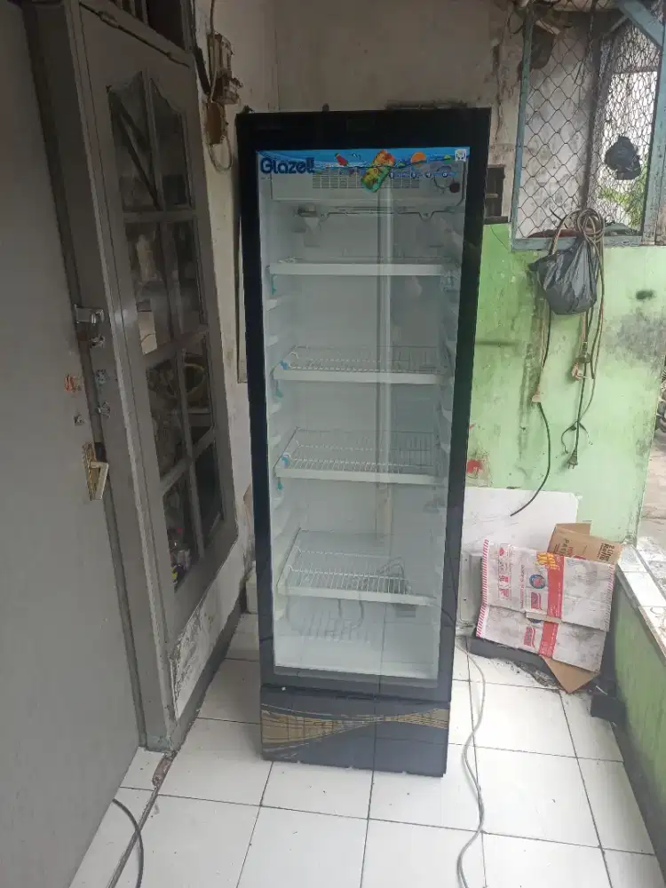 Jual bu showcase kulkas pendingin minuman ukuran tinggi merk polytron