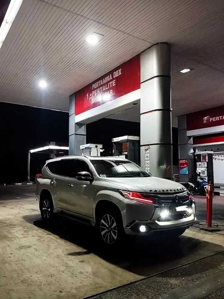 Mitsubishi Pajero Sport Dakar 2017 BLACK PIANO
