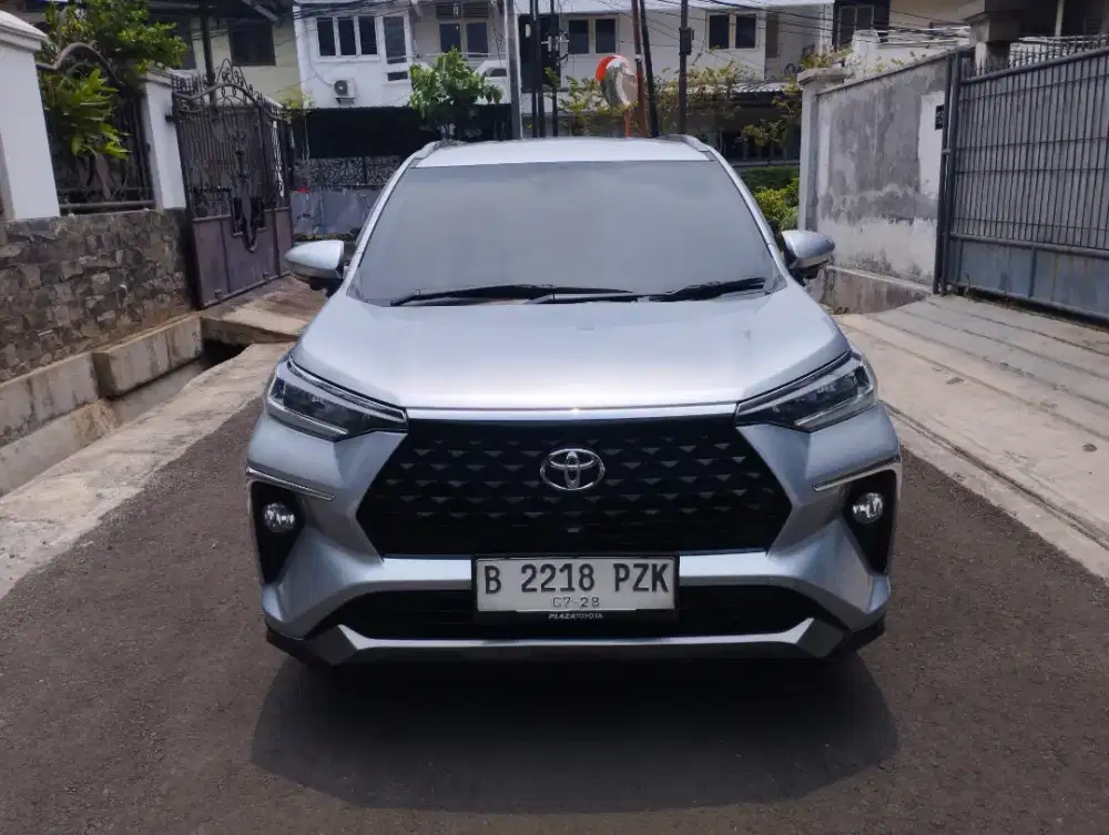 Toyota All New Veloz Q AT Silver