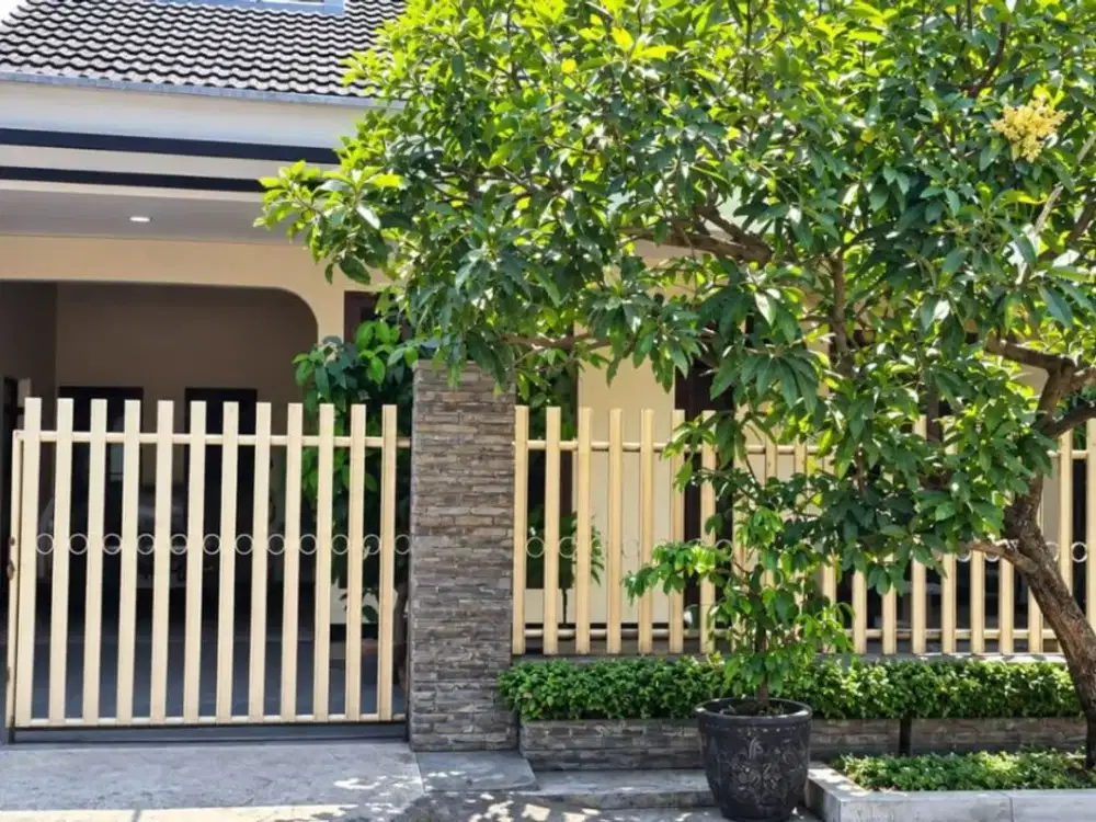 Rumah Keluarga Luas di Purwantoro Malang. MLG00199