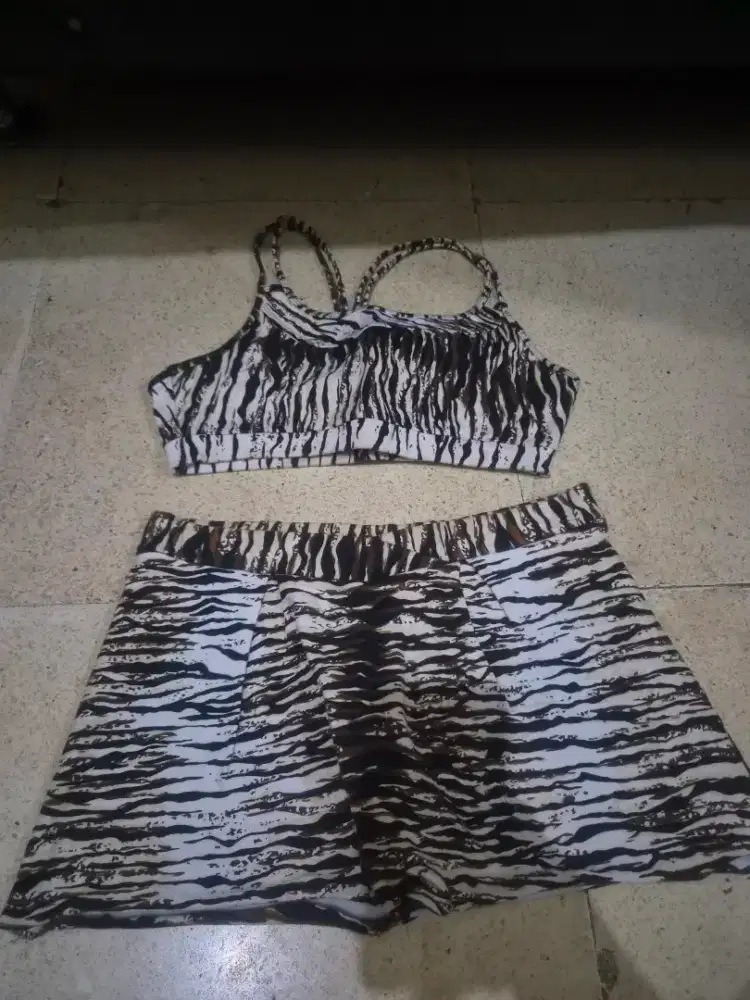 BAJU SENAM.MERK.CRYSTAL BEKAS