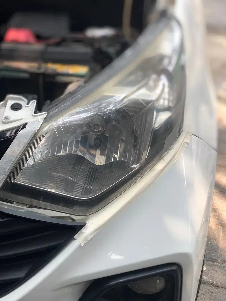 jada poles lampu mobil