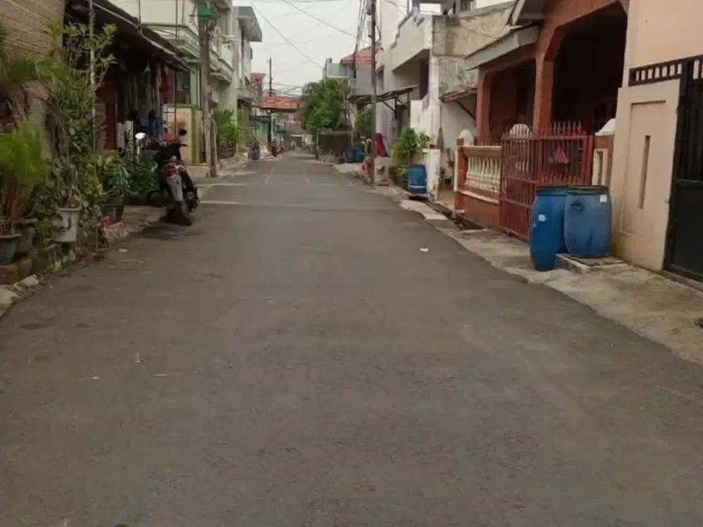 DIJUAL RUMAH 2 LANTAI SIAP HUNI MURAH BANYAK BONUS DI PERUMNAS 1 BEKASI BARAT