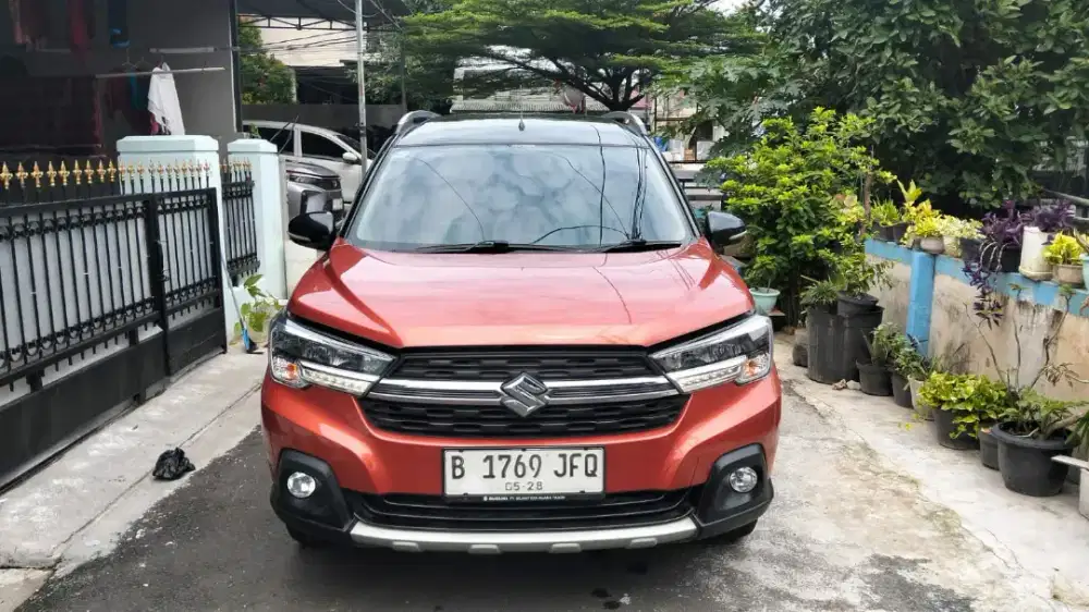 Suzuki XL7 Alpha GX AT oranye