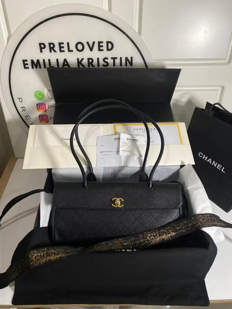 Preloved Small Urban Essential East West Shopping Tote Dark Black