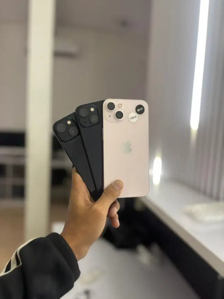 iPhone 13 128GB iBox