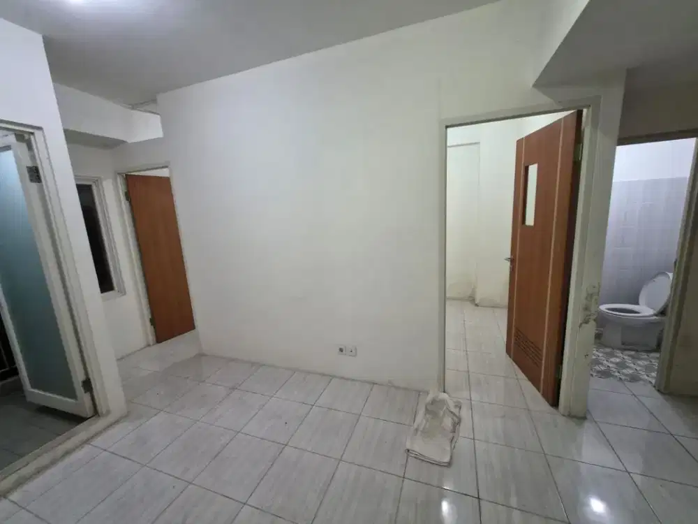 dijual apartemem puncak cbd 2BR kosongan lantai harga 130 juta nego