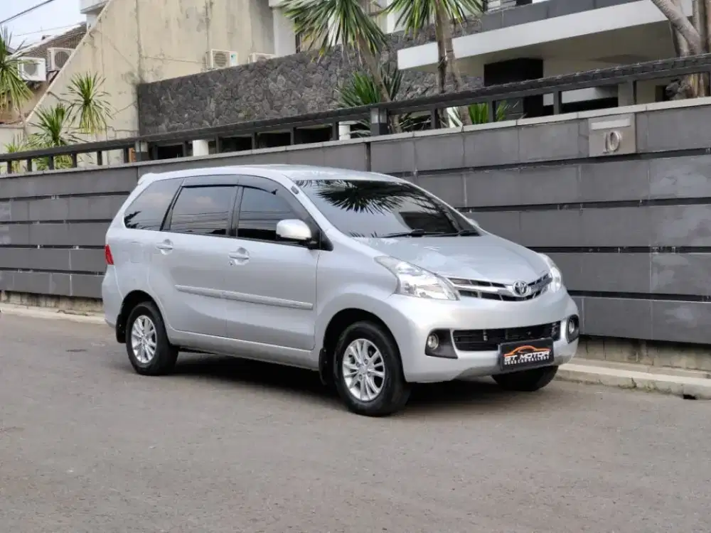 Daihatsu Xenia R Deluxe AT 2014