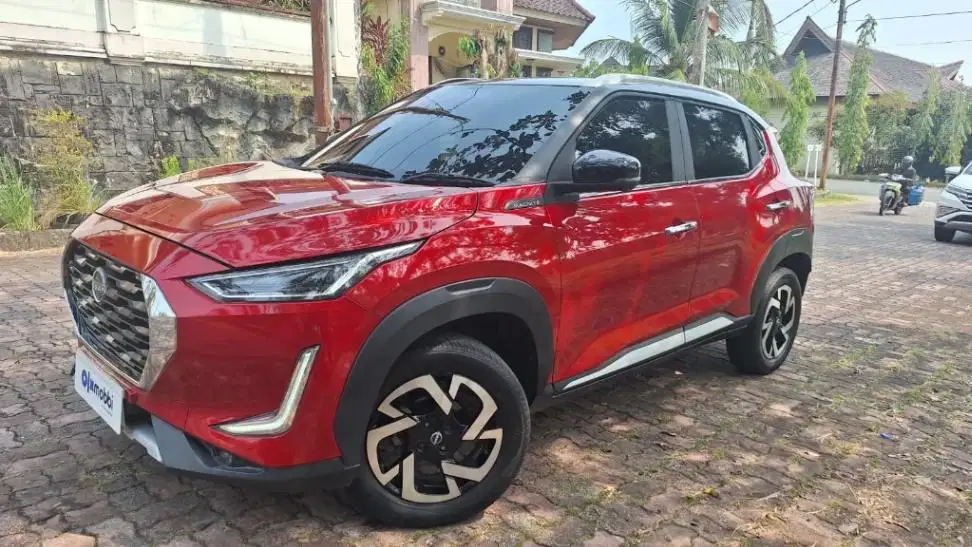 Low KM Nissan Magnite 1.0 Premium Bensin-AT 2023 KTYV